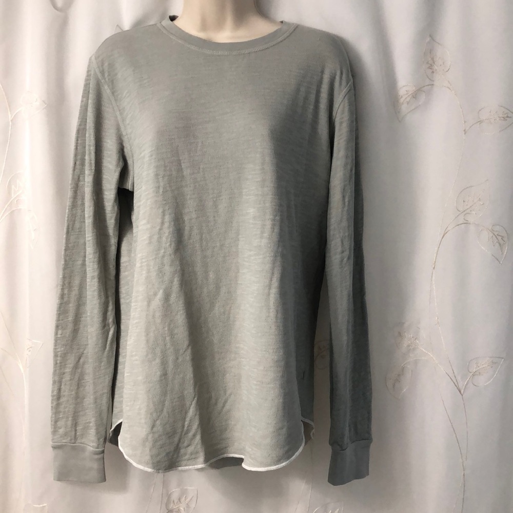 Gray casual long sleeve shirt